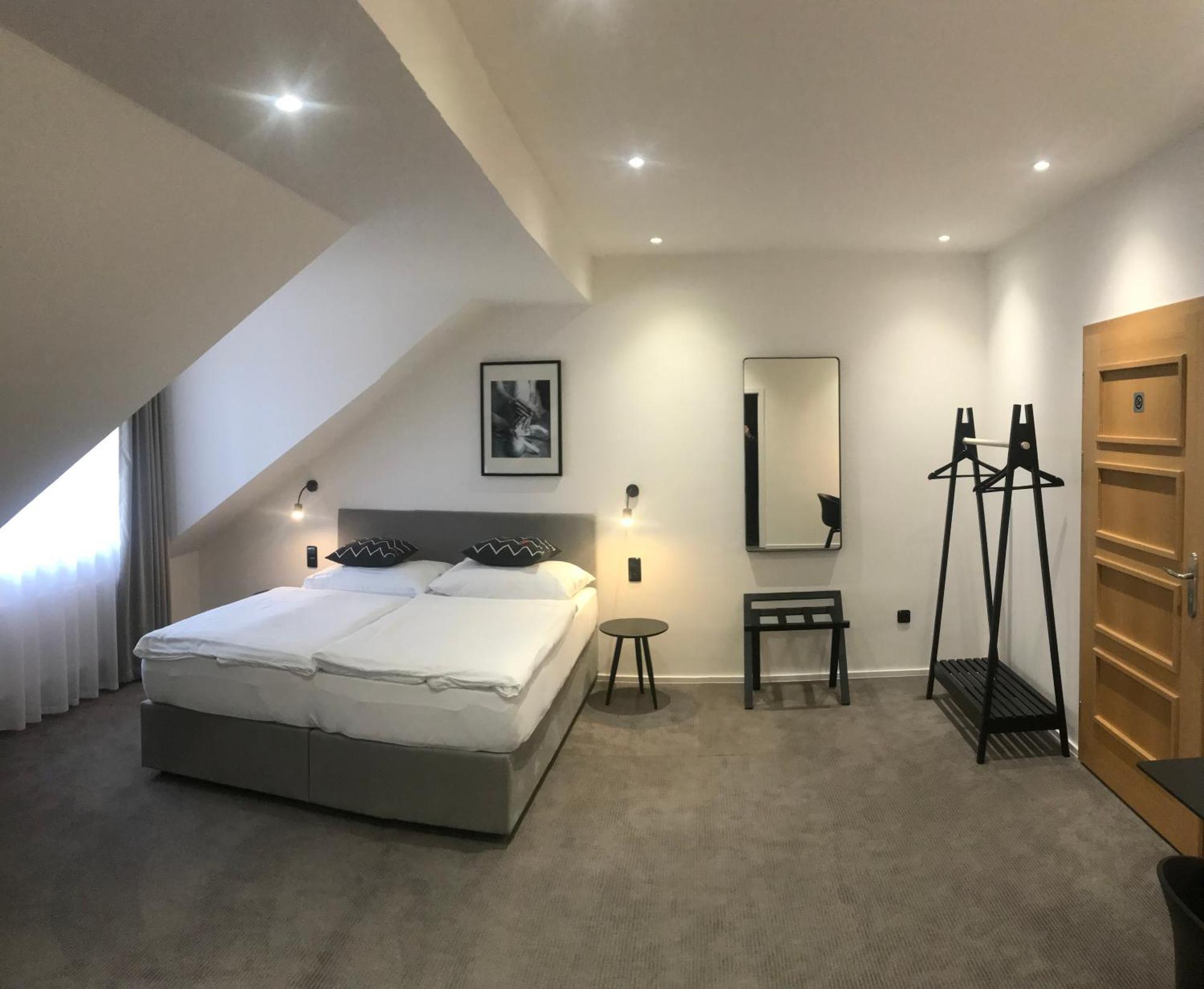 Rakovník Rozmaryn Hotel B&B מראה חיצוני תמונה